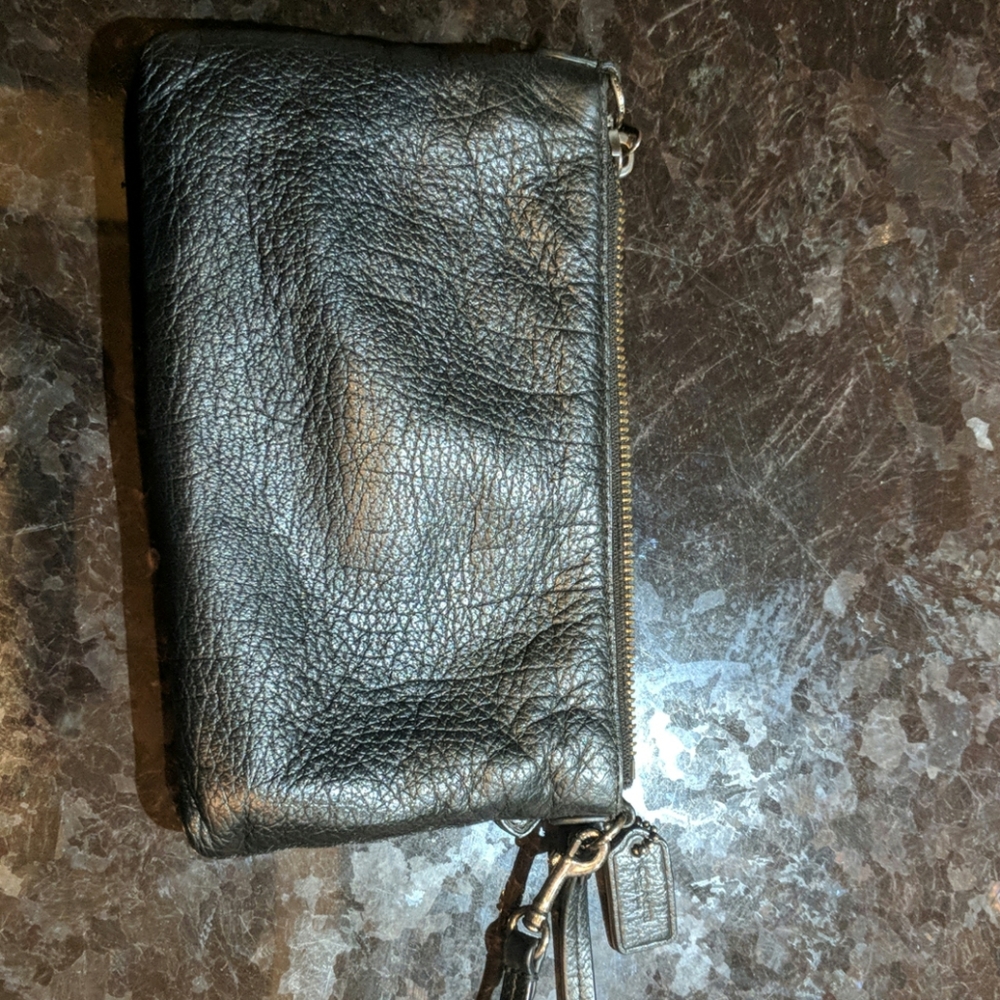 Purse - Picture 3 of 4